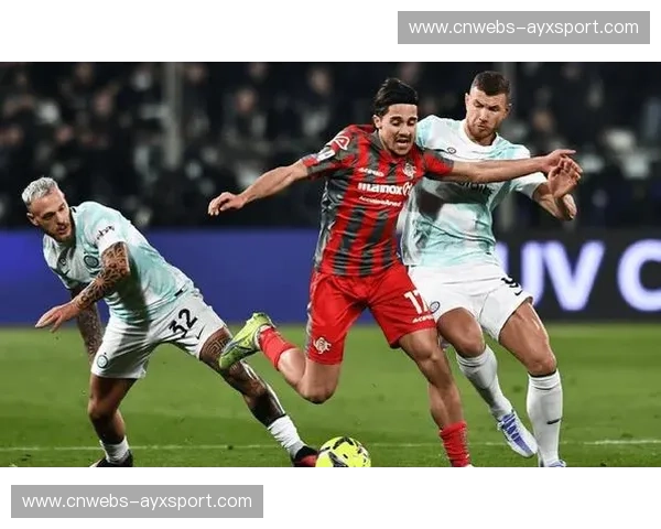 克雷莫纳门将缺阵致防线崩盘，国际米兰高位压迫制胜战术复盘